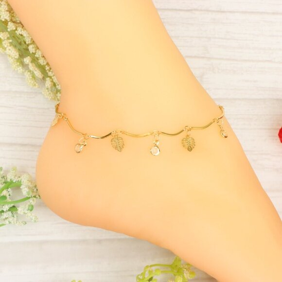 "Handmade Anklet – Elegant & Delicate Jewelry for Women | UNVRC1007 - Picture 9 of 10